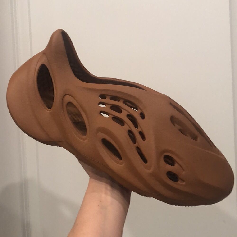 YEEZY FOAM RUNNER ‘RED CLAY’